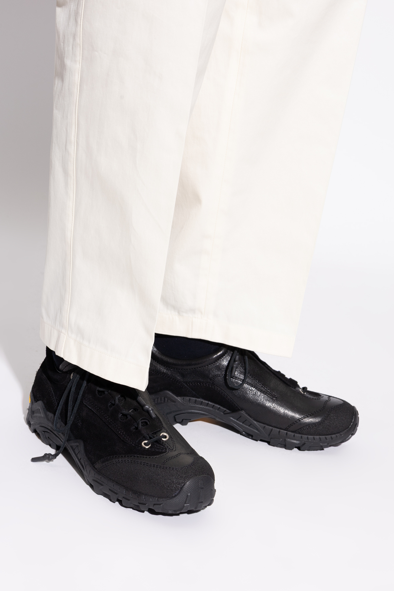 Black Shoes 